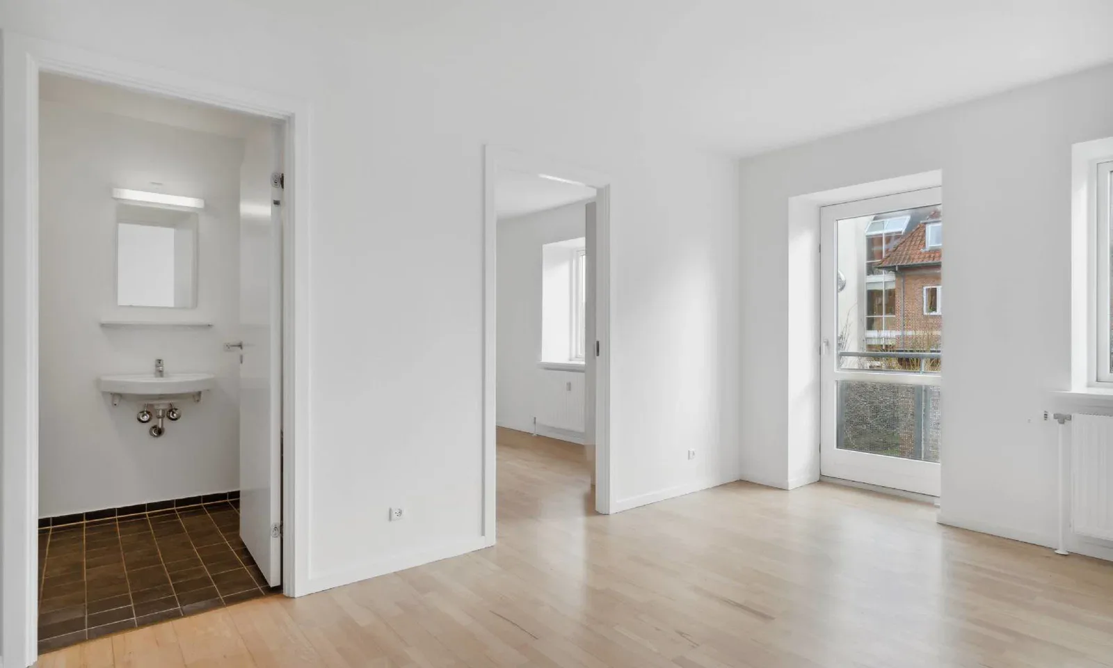 Skøn delevenlig 3-værelses i Odense C! - KUN 1 MÅNEDS DEPOSITUM