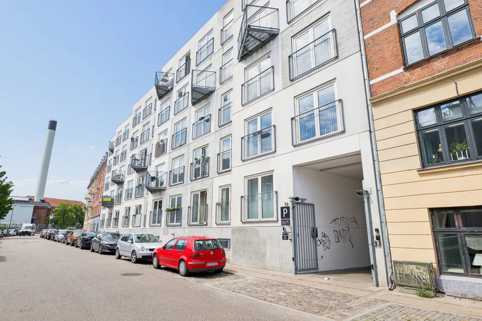 Kompakt city bolig med stort bad og dejlig have